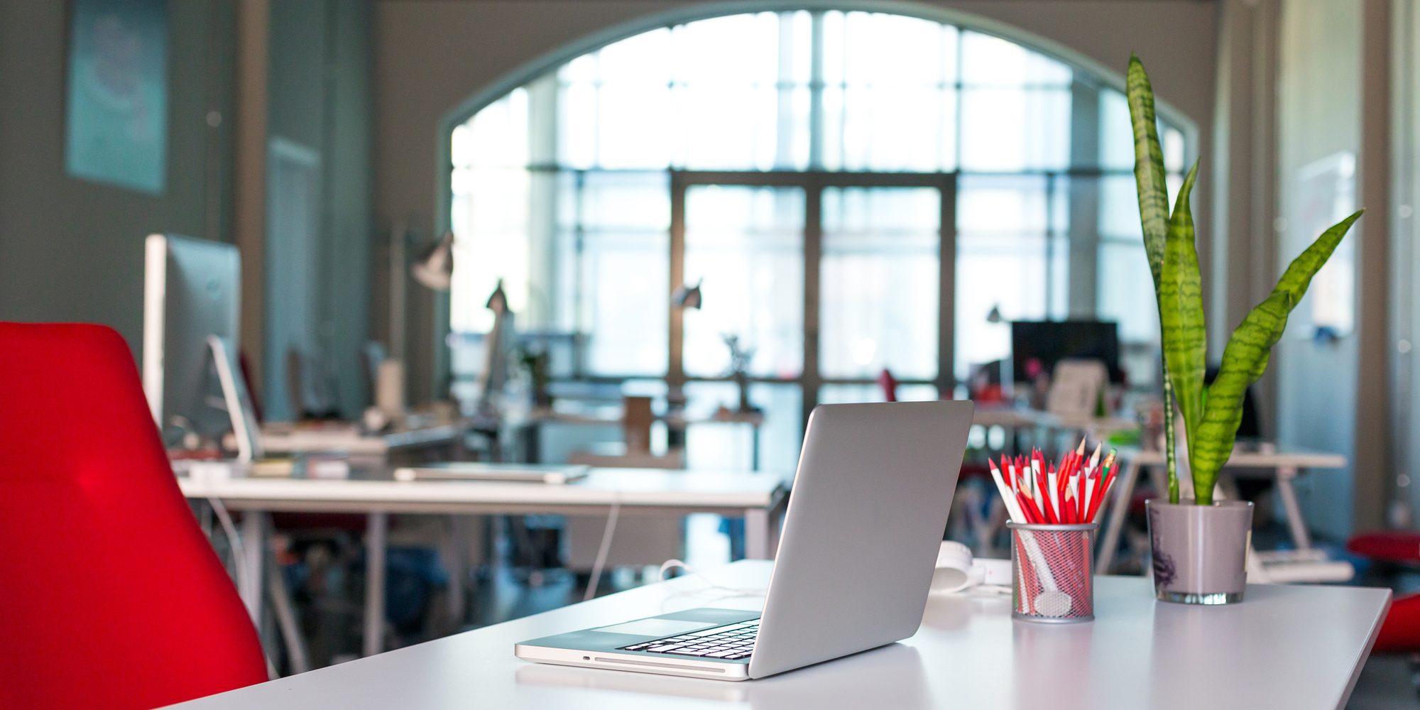 Contemporary working Place in modern digital Office